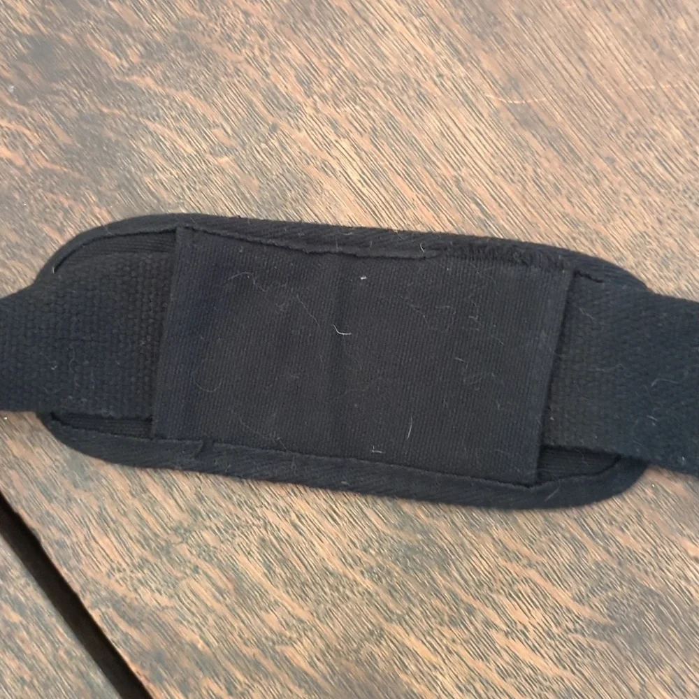 sweetbriar black messenger